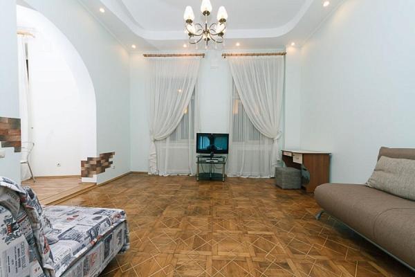 Luxury Apartments In The Center Of Old Kiev Екстериор снимка
